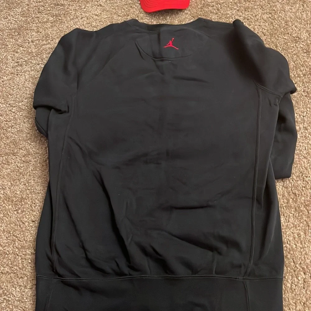 Jordan, Small, crew neck black sweater - Picture 2 of 3